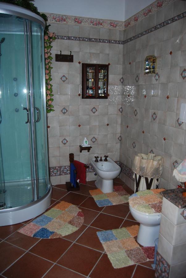 Bed and Breakfast Sette Nani à Elmas Extérieur photo